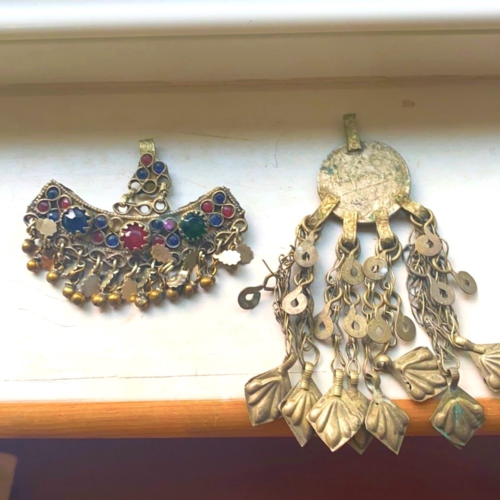 Belly dancer pendants - Picture 3 of 11